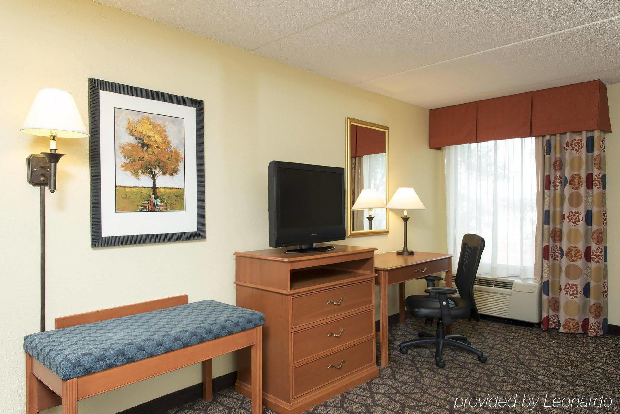 Hampton Inn Indianapolis/Кармел Екстер'єр фото