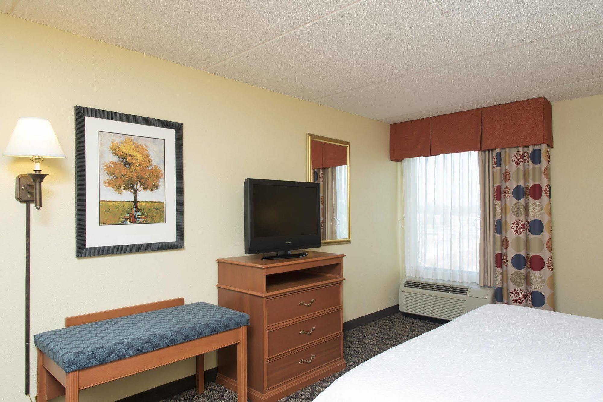 Hampton Inn Indianapolis/Кармел Екстер'єр фото